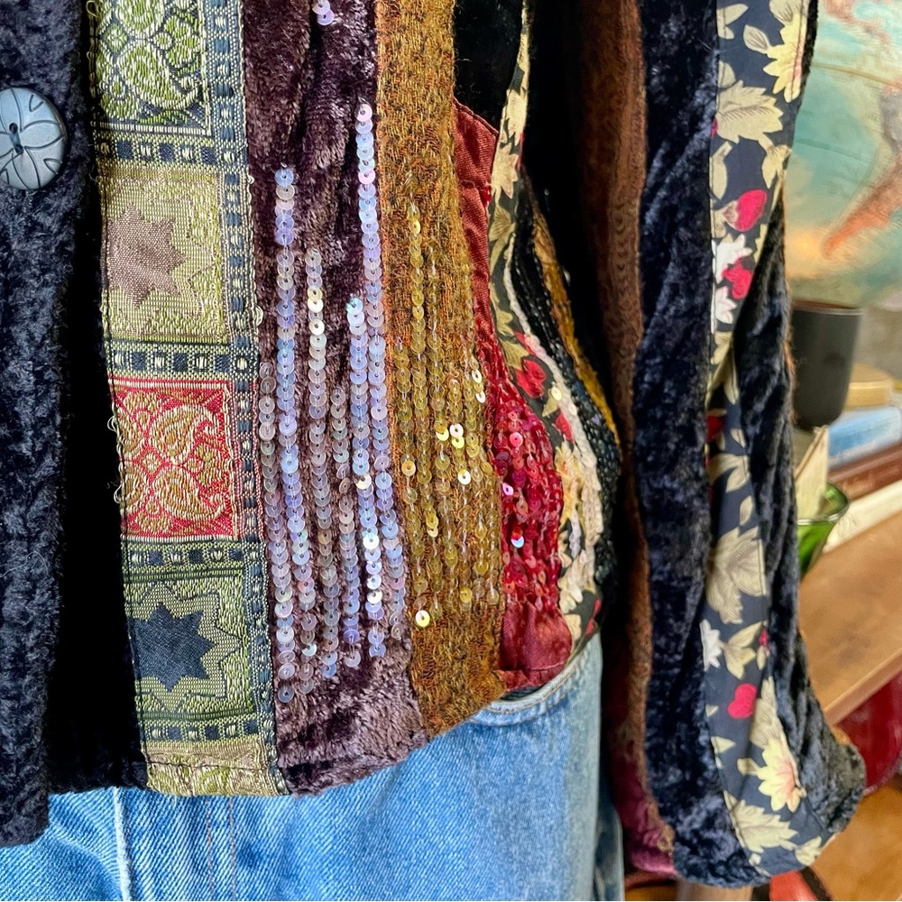 Vintage Coldwater Creek Boho Hippie Velvet Tapestry Jacket with Sequin Detail - Picture 7 of 13